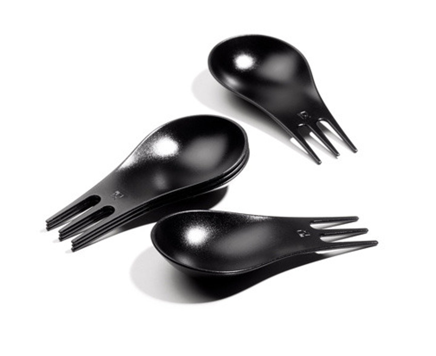 <p>"little squid" <br>neat for small lunches<br>was focused on waste management<br>originally made in a biodegradable plastic but the change in manufacturer made it hard to acquire the original model</p>