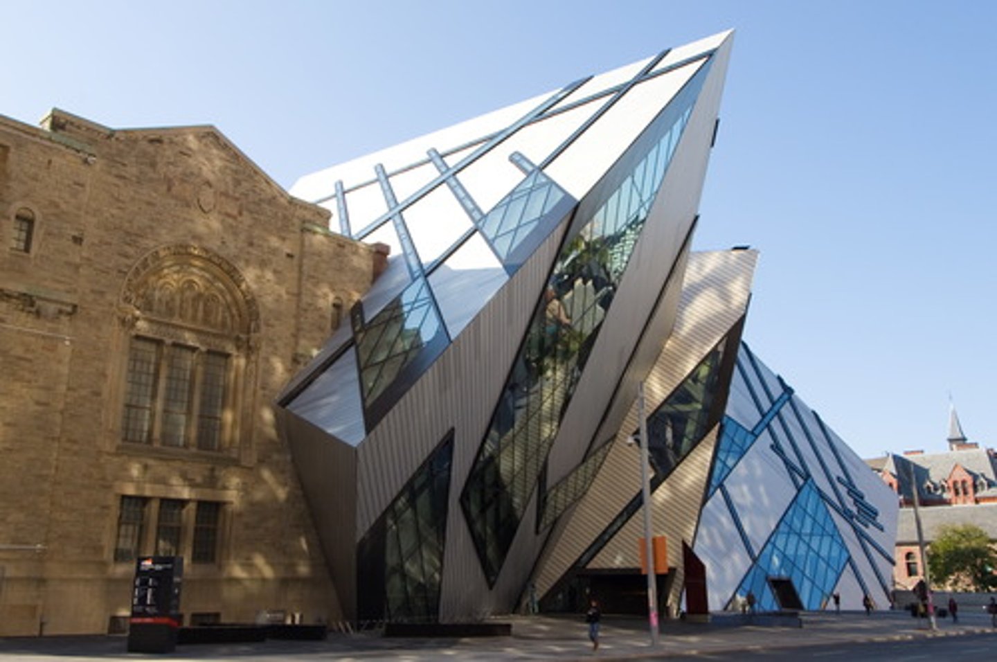 <p>Daniel Libeskind</p><p>(Deconstructivism)</p>