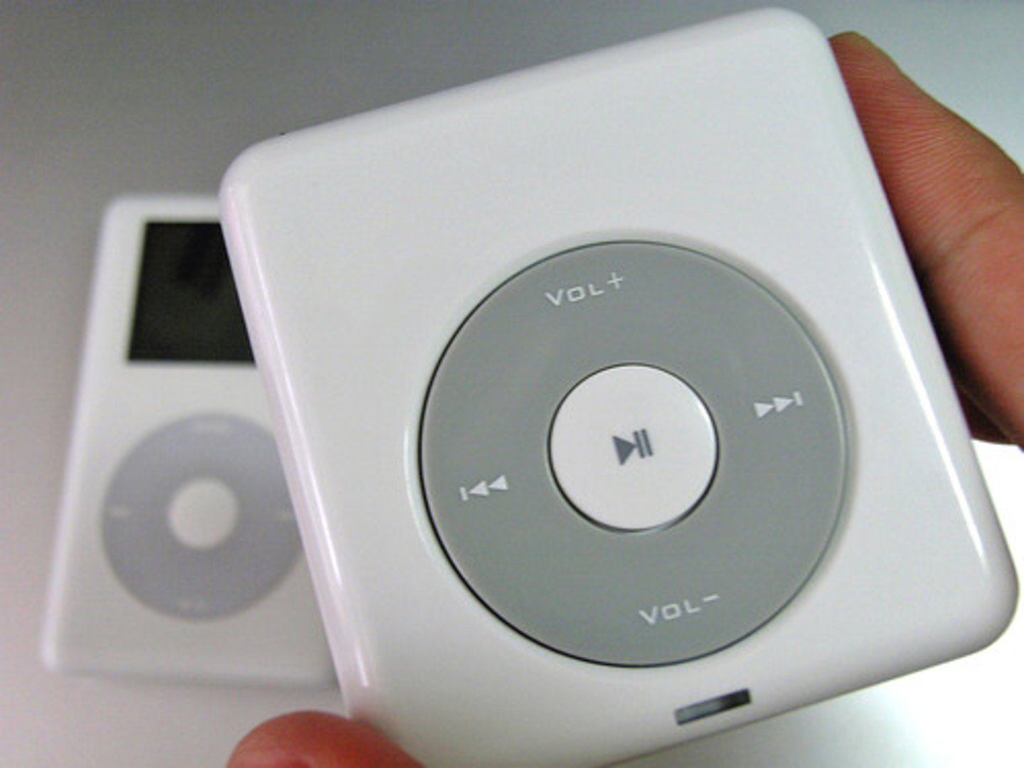 <p>el reproductor de MP3</p>