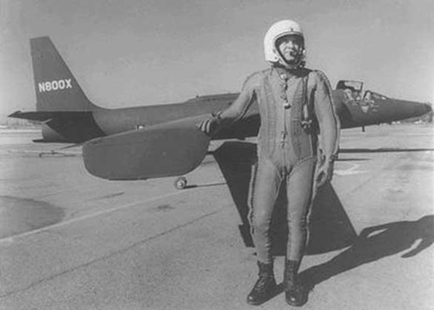 <p>This pilot was convicted of espionage after his plane was shot down and he was forced to parachute into Soviet-controlled territory.</p>