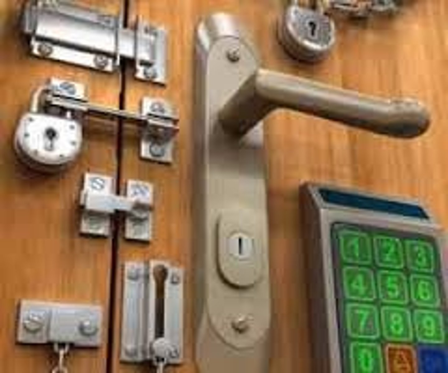 <p>to strengthen, build up, bolster, foster</p>