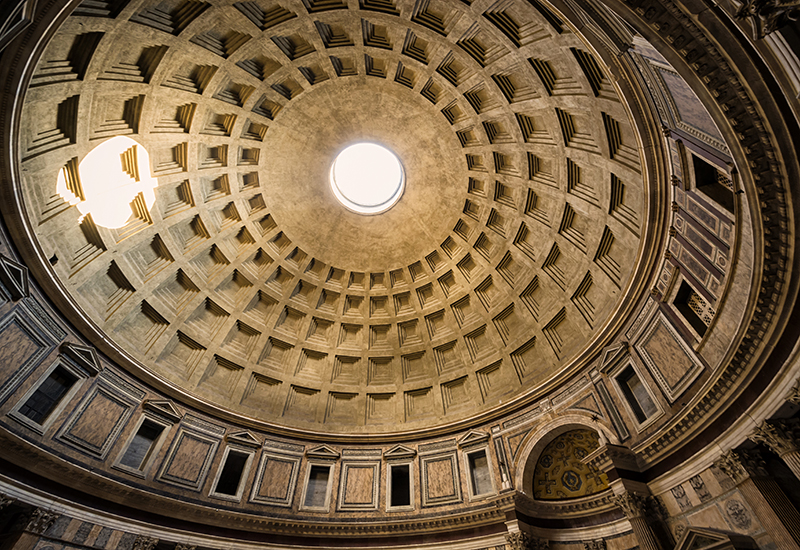 <p>Circular opening, similar to a sundial, in the Pantheon. Creates drama and lets in light/air.</p>