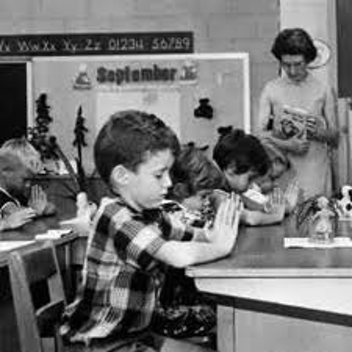 <p>First Amendment/Freedom of Religion/ Establishment Clause</p><p>- NY approved law allowing school to start the day with a voluntary prayer.</p><p>- Government-directed prayer in public schools violates the Establishment Clause of the First Amendment, even if the prayer is denominationally neutral and students may remain silent or be excused from the classroom during its recitation.</p><p>- Violates separation of church and state. Americans have a variety of beliefs and government should endorse one over other</p>