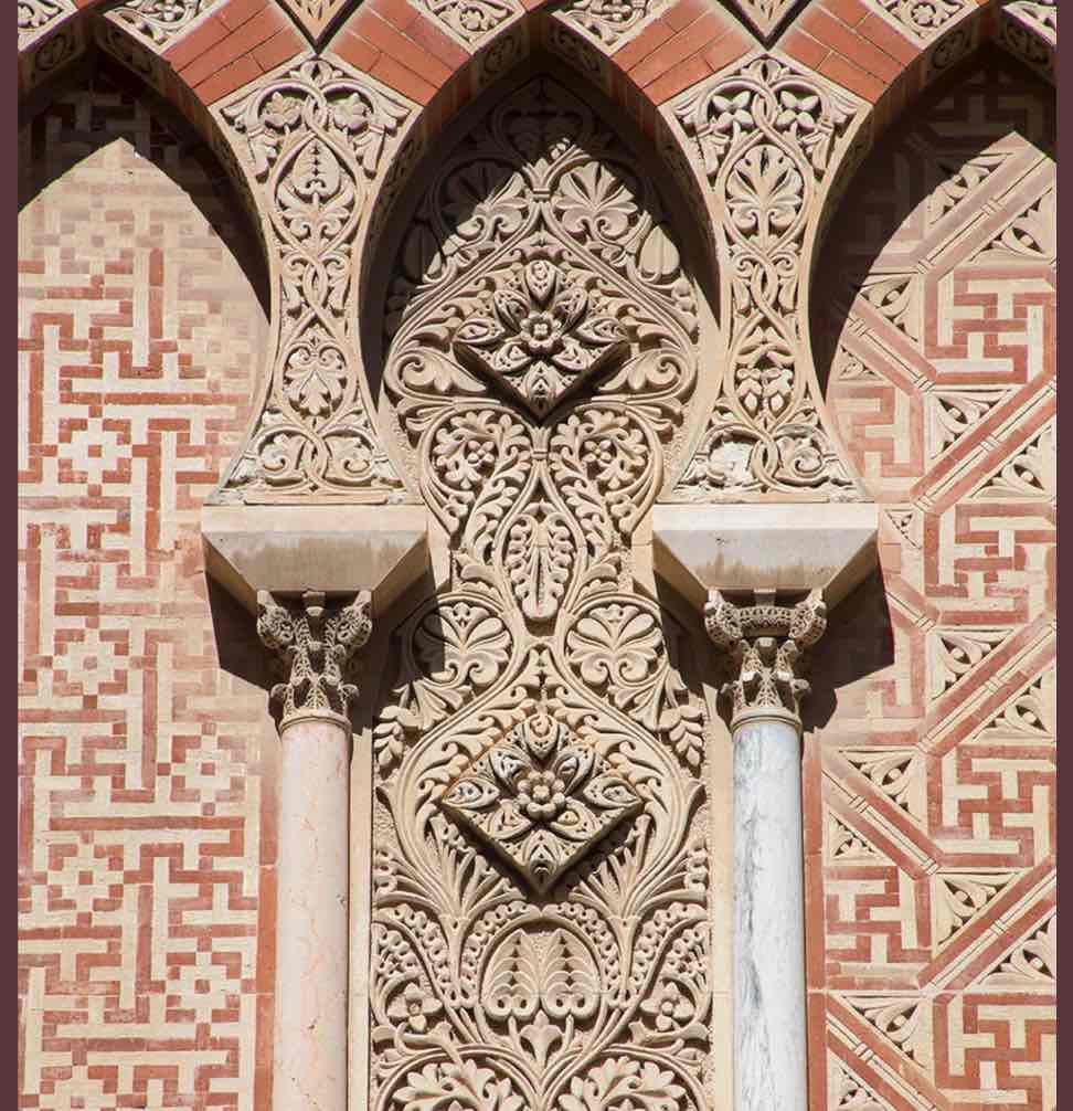 <p>Reflects the concept of impermanence, covering the monument with no direct connection to the interior. The relationship with nature, the abstraction of divine patterns through tessellation, and the idea of unity in ornamentation contribute to the broader theme of Islamic art as a reflection of creation and a unique perspective on the world. </p>