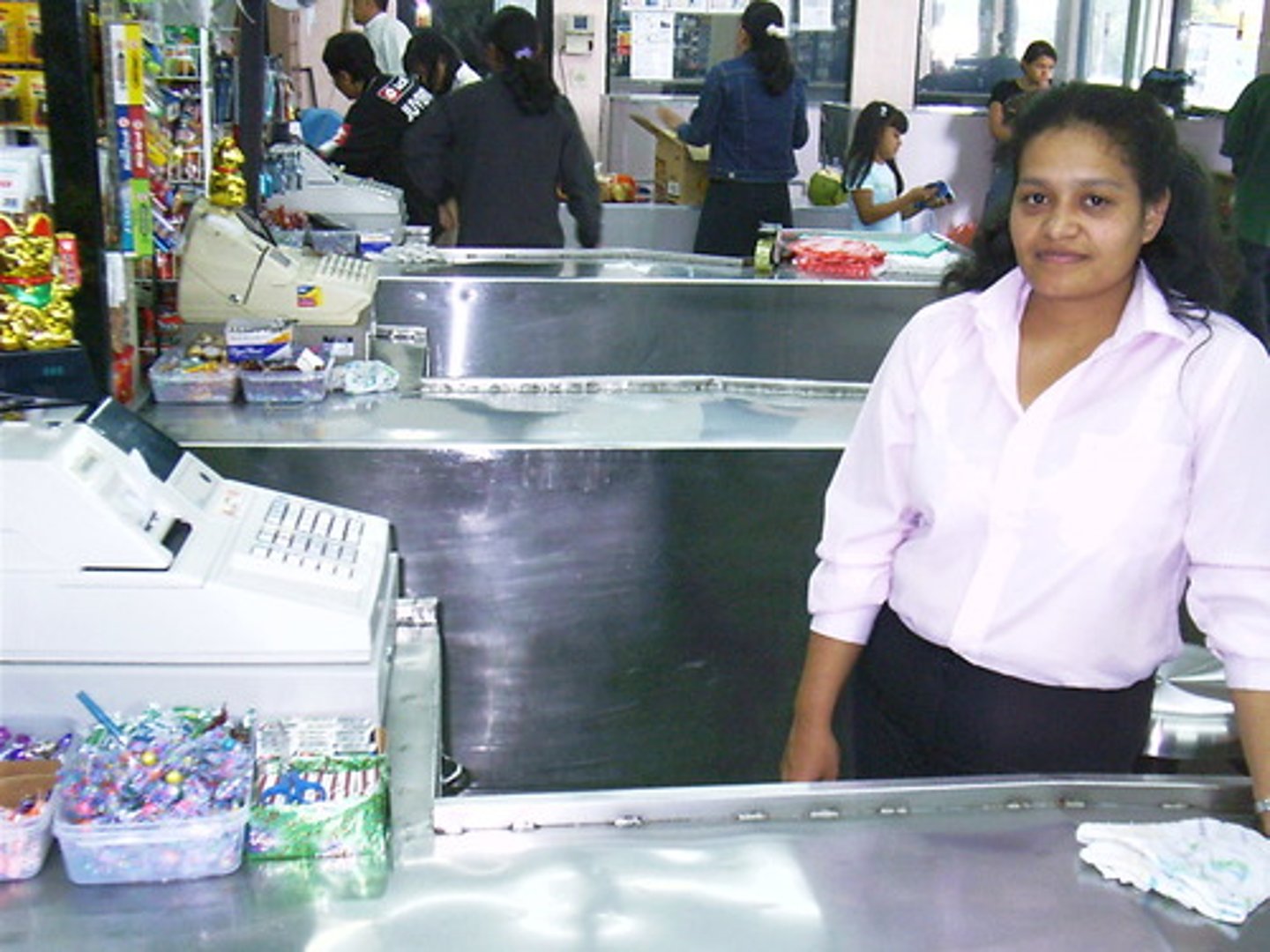 <p>cashier</p>