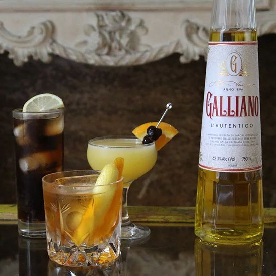 <p>Galliano</p>