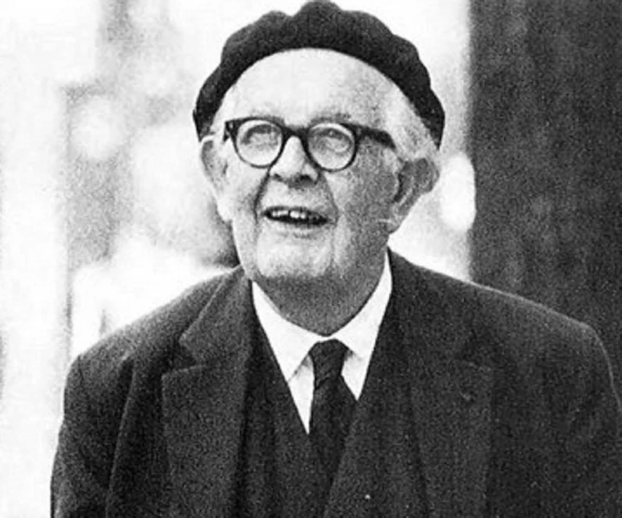 <p><strong>JEAN PIAGET</strong></p>