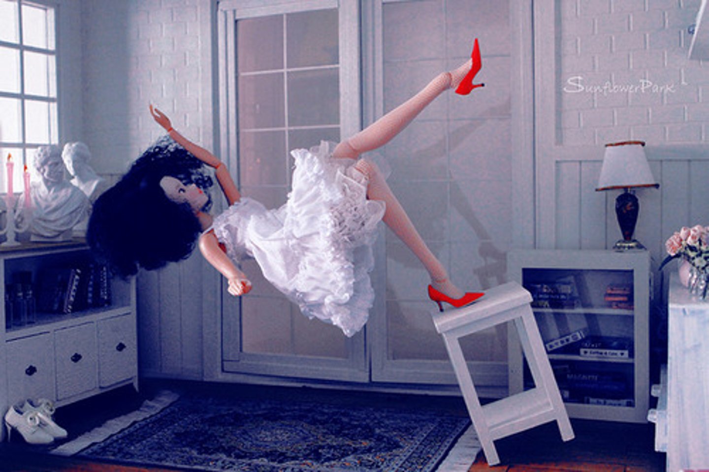 <p>perder el equilibrio</p>