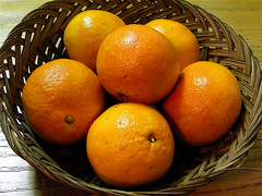 <p>orange</p>