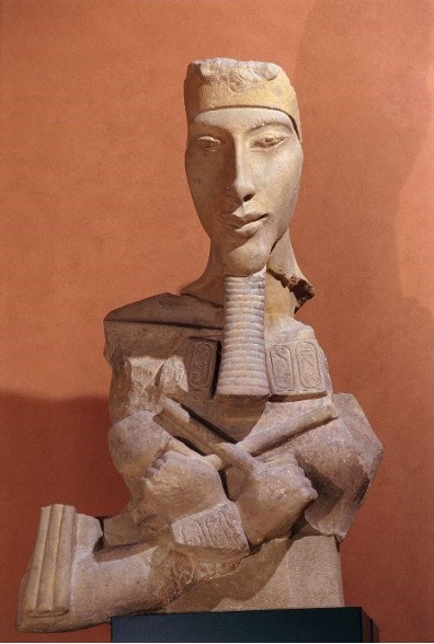 <p>Amarna Style</p>