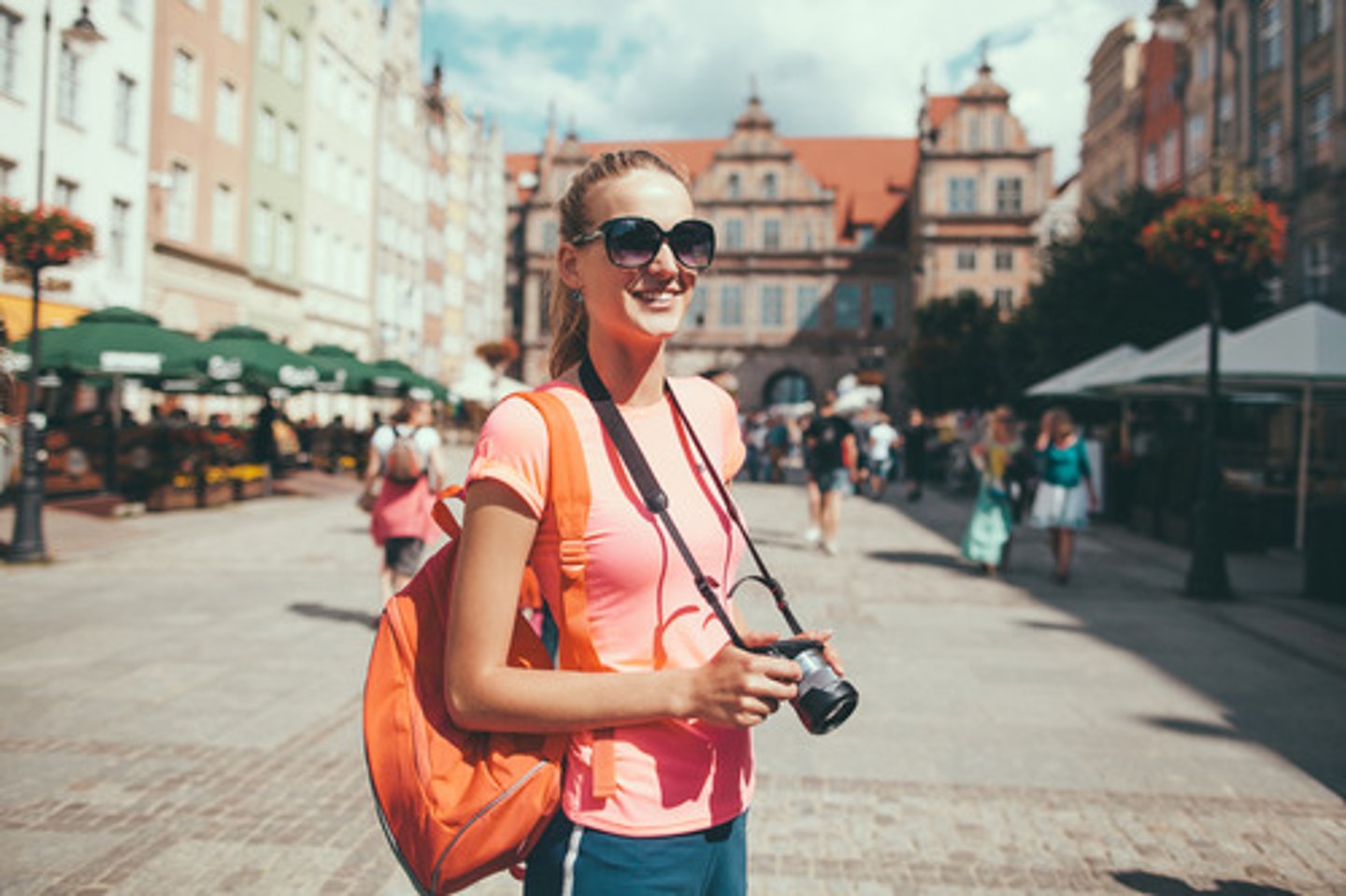 <p>turista, kószáló</p>