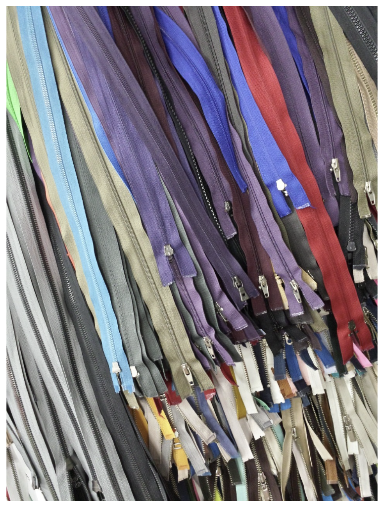 <p>What is the color harmony of the image below:</p>