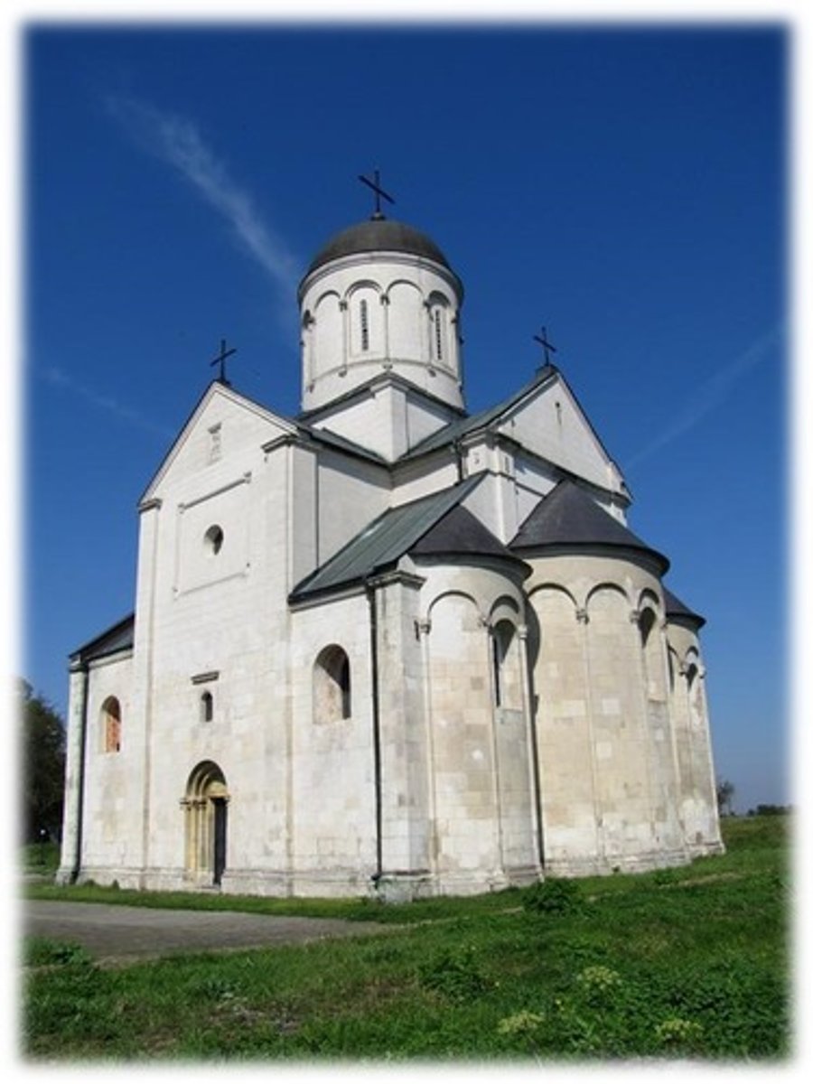 <p>Романський стиль</p>