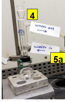 <p>Glassware for refluxing</p>