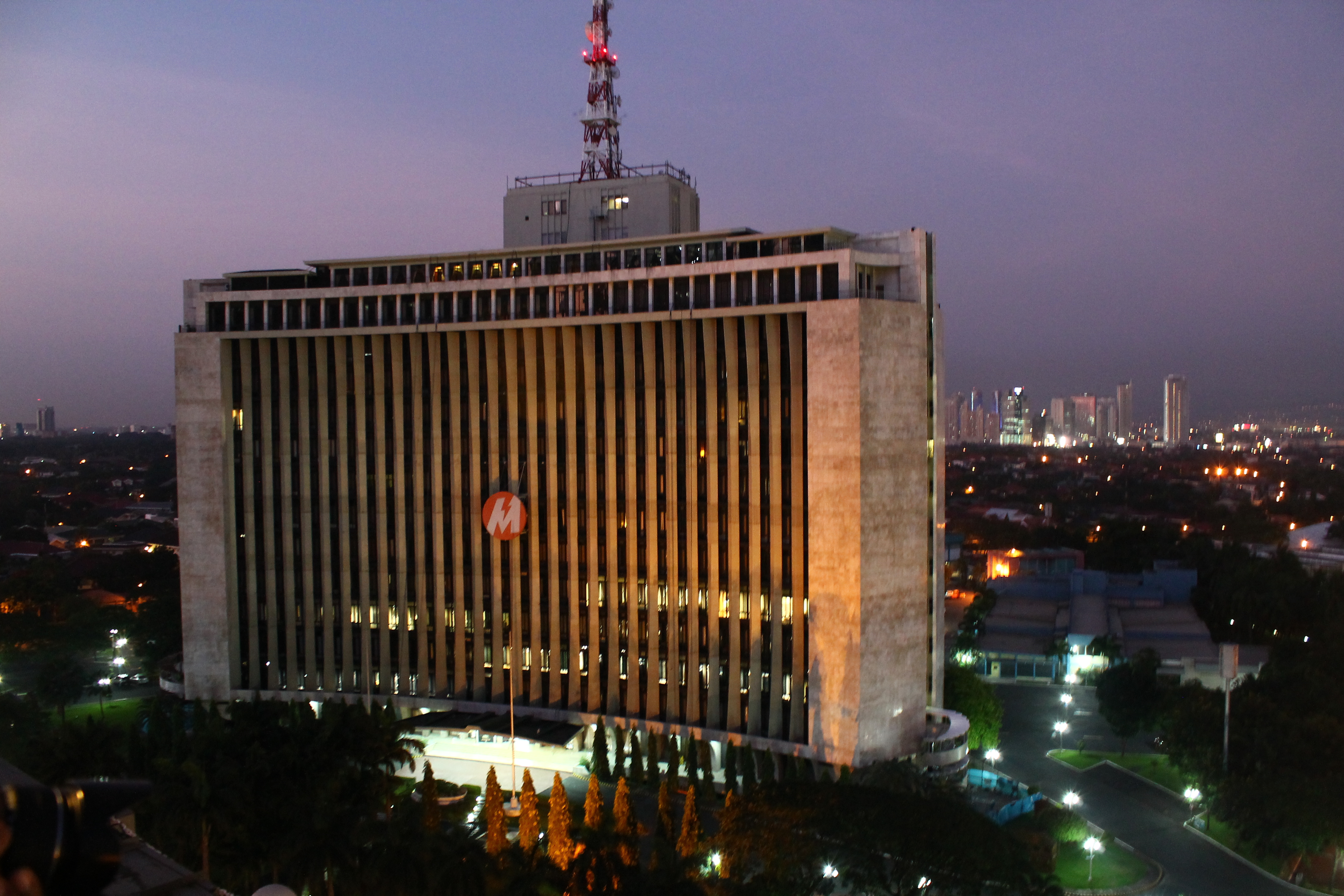 <p><span>Meralco Building</span></p>