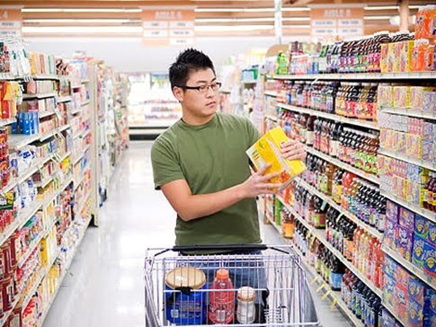 <p>A business that primarily serves customers living in the same settlement. Ex: Grocery stores</p>