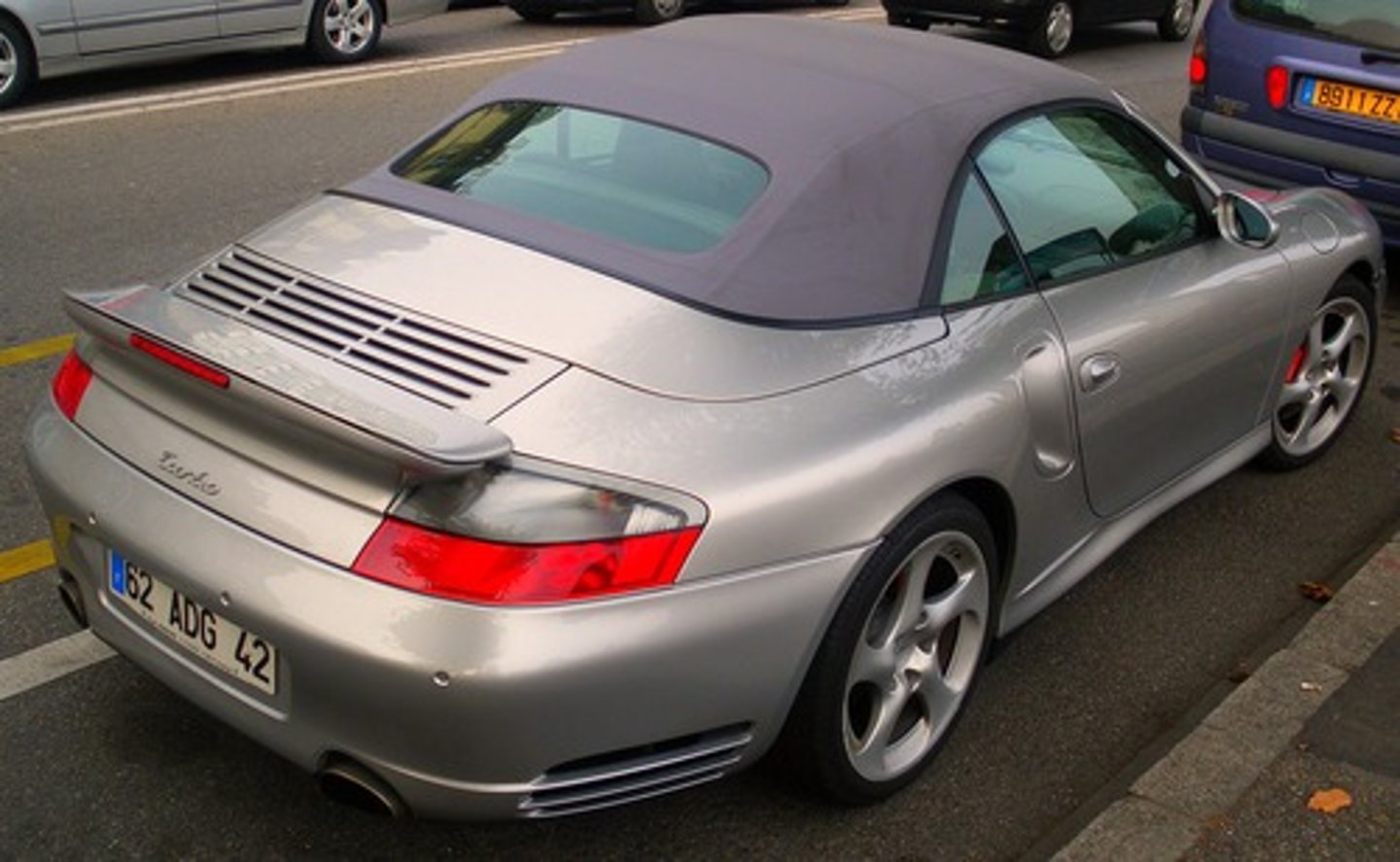 <p>car</p>