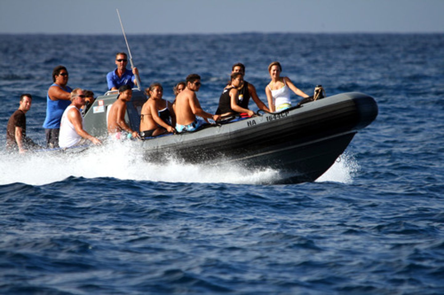 <p>на човні</p>