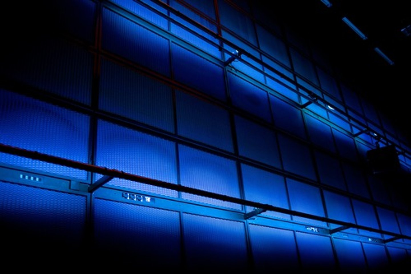 <p>blue</p>