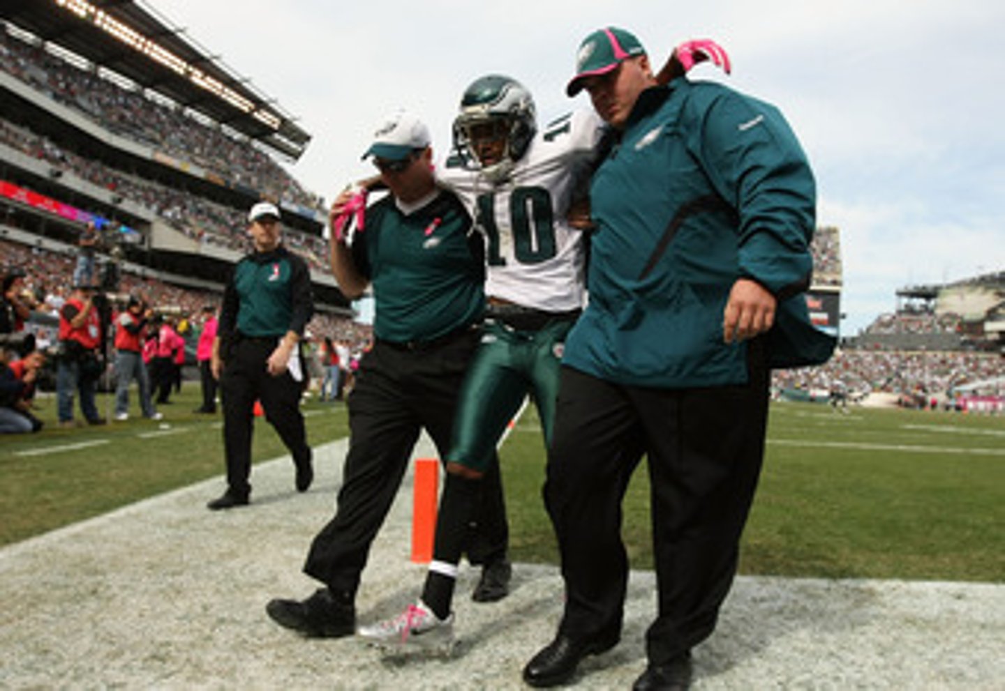 <p>n /ˈsetbæk/ trở ngại = obstacle = hindrance</p>