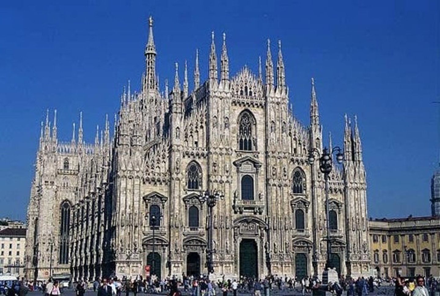 <p>What structure, erected by the first Duke of Milan, has a nave ending in a circlet of columns in the French style, enclosed in a German polygonal apse?</p>