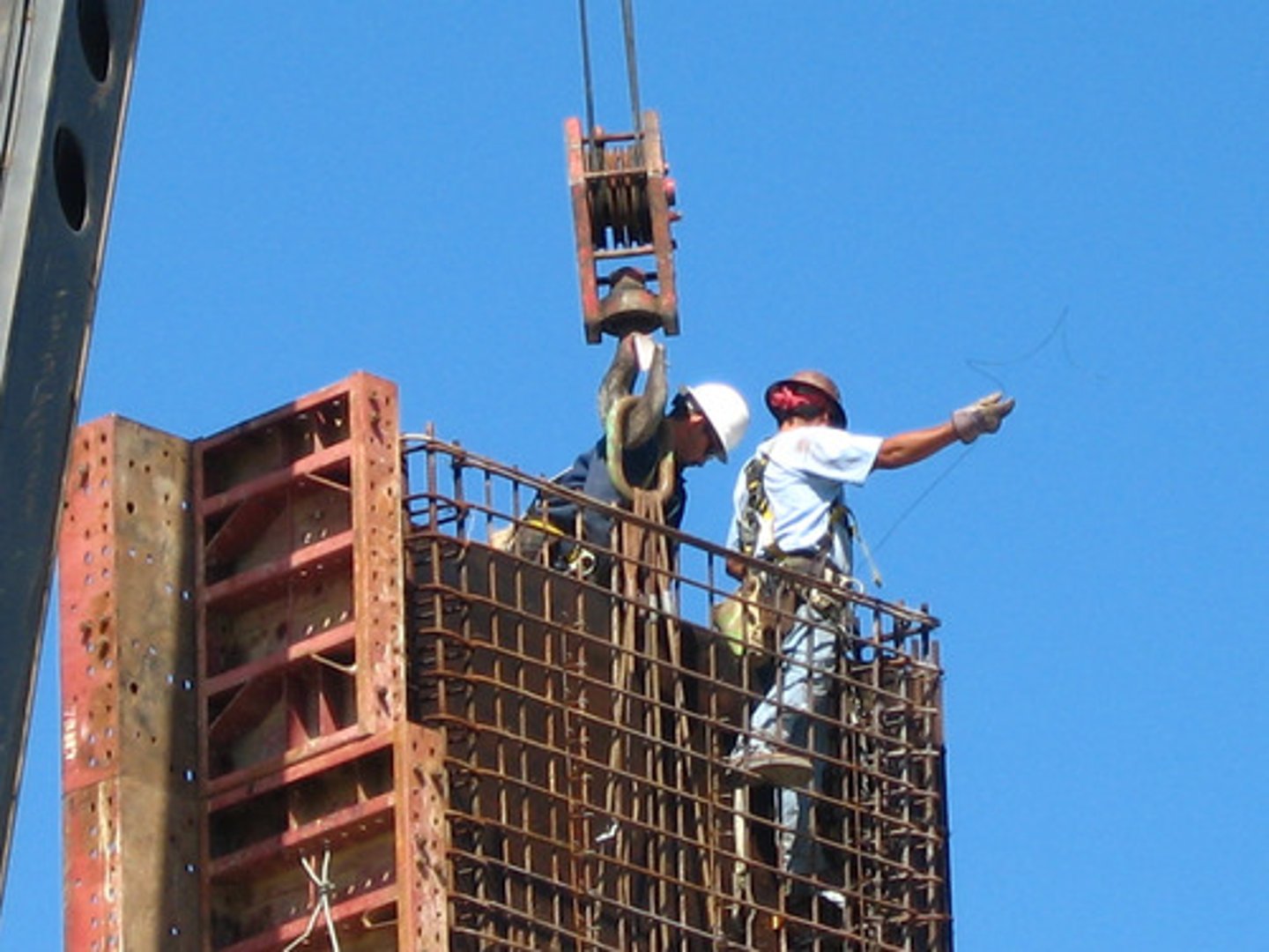 <p>to build</p>