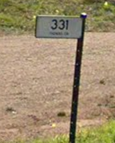 <p>Which Australian state have white property markers on the side of roads?</p>