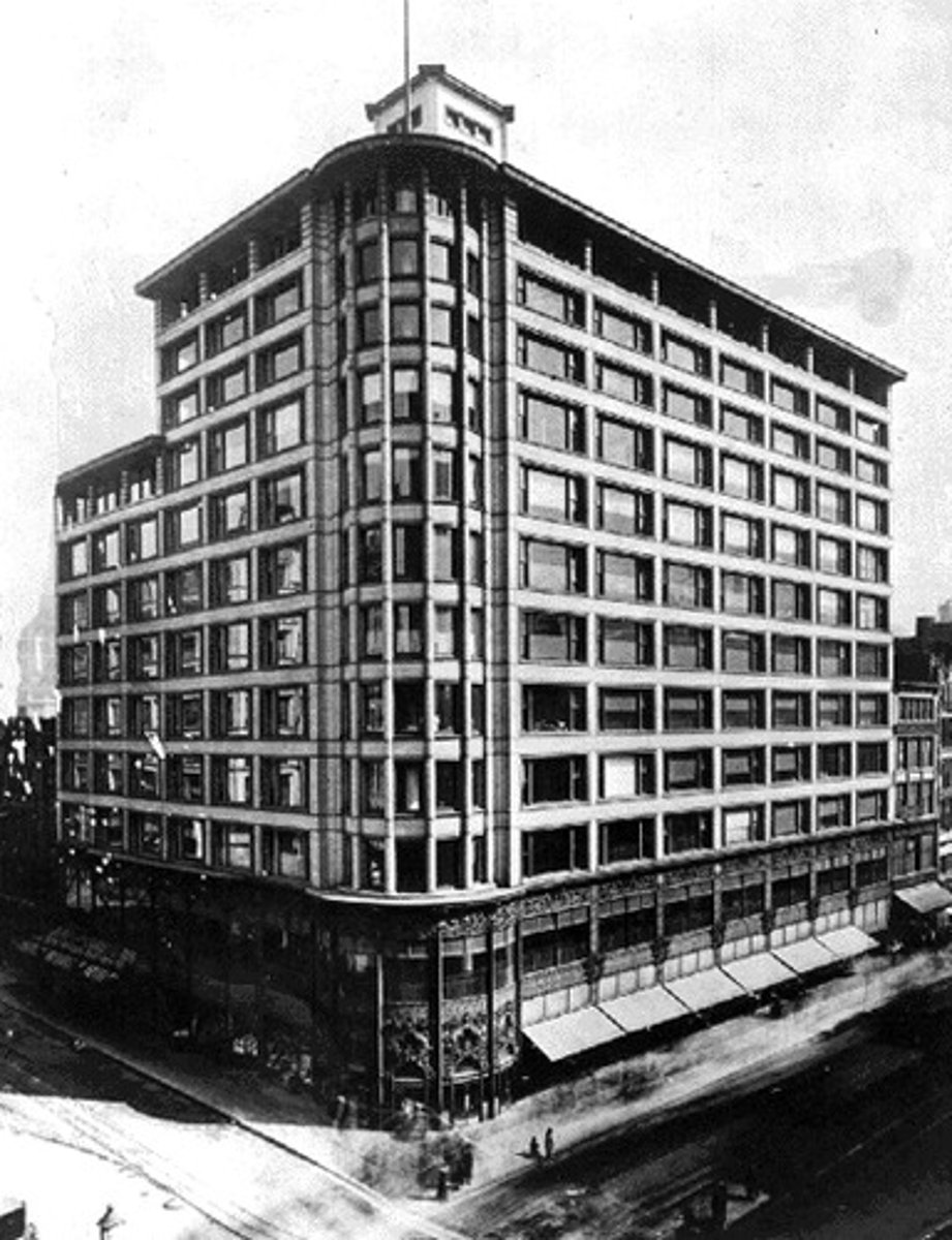 <p>Carson, Pirie, Scott and Company Building</p>