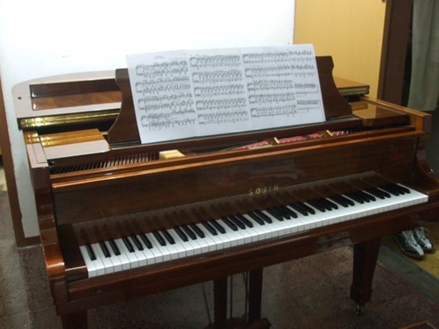 <p>piano</p><p>(v) 피아노 치다</p><p>피아노를 쳐요</p><p>Chơi đàn pinao</p>