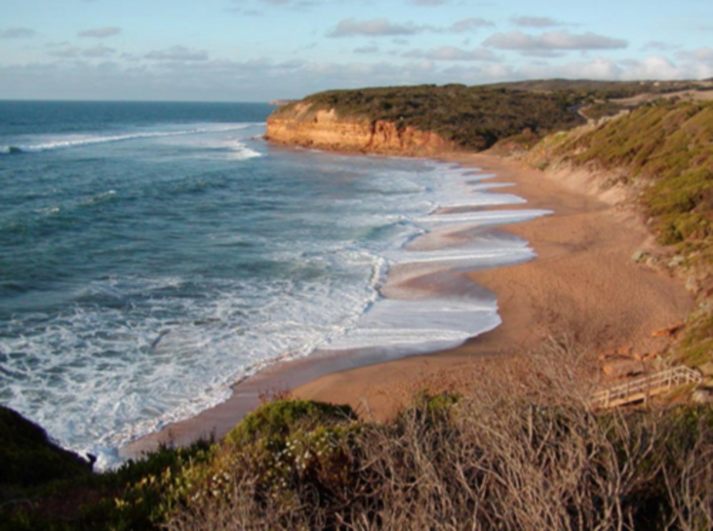 <p>Shingle ridges constructed by swash as tide goes out.<br>shows in HT <br>Des waves destroy beach, ridge left<br>E.g sheringham, norfolk </p>