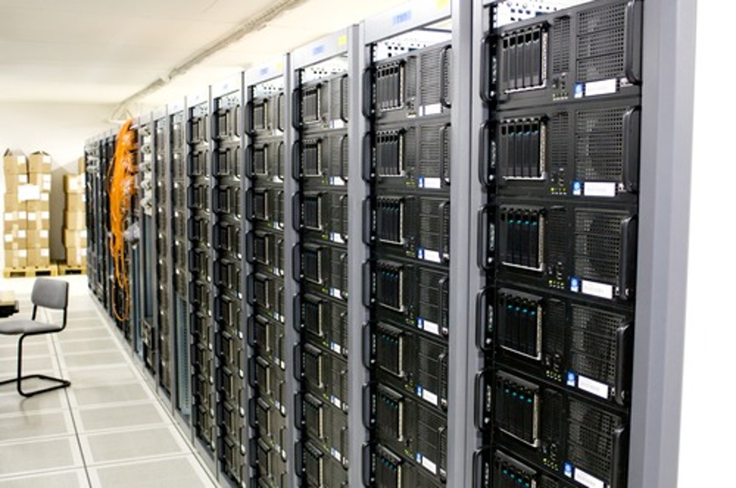 <p>a large computer dedicated to managing network resources. They can use specialized server hardware or can be a regular computer with a specific operating system capable of managing network resources</p>