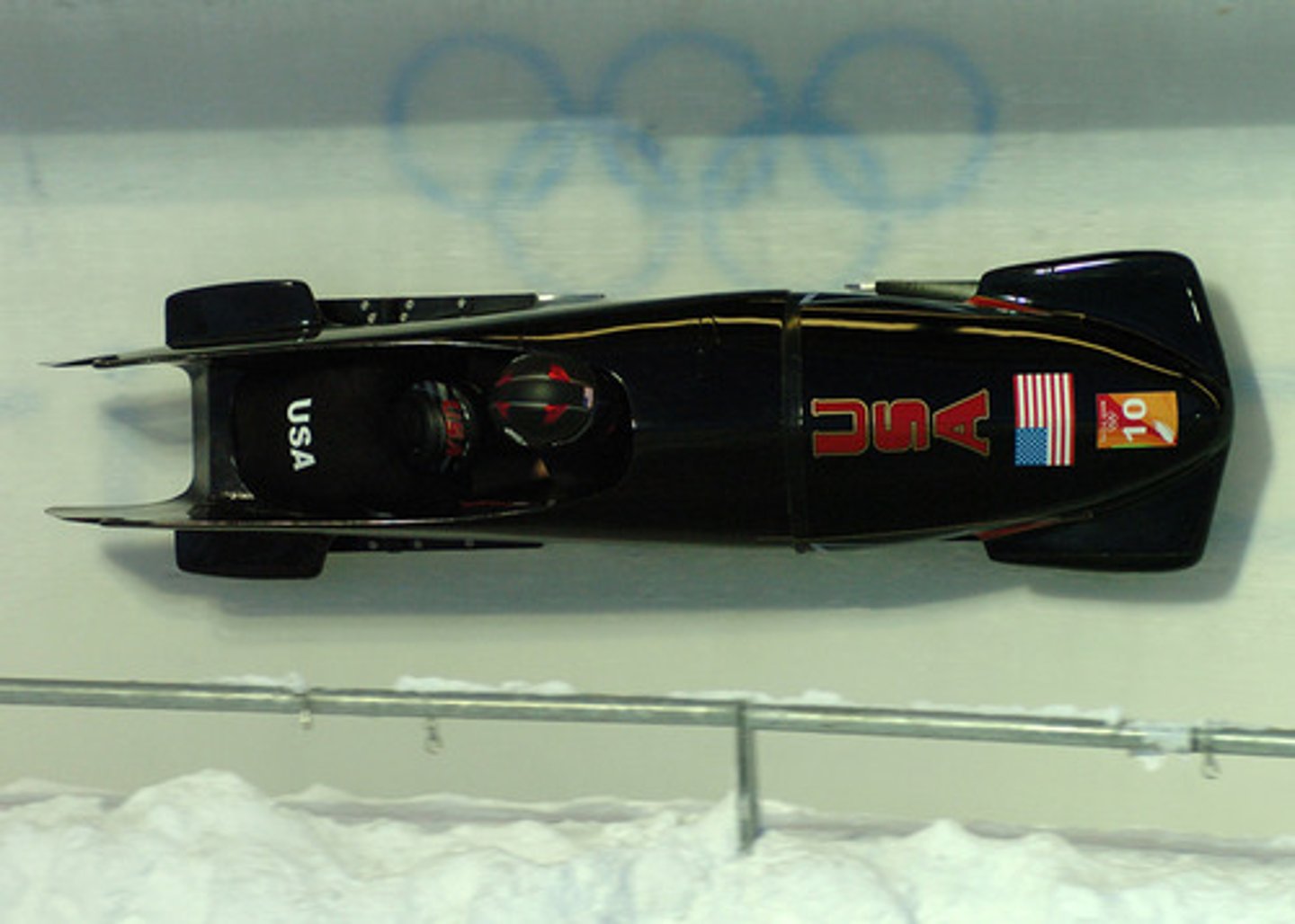 <p>Designing objects to reduce drag force, thereby improving efficiency and performance, such as in cars and sports equipment.</p>