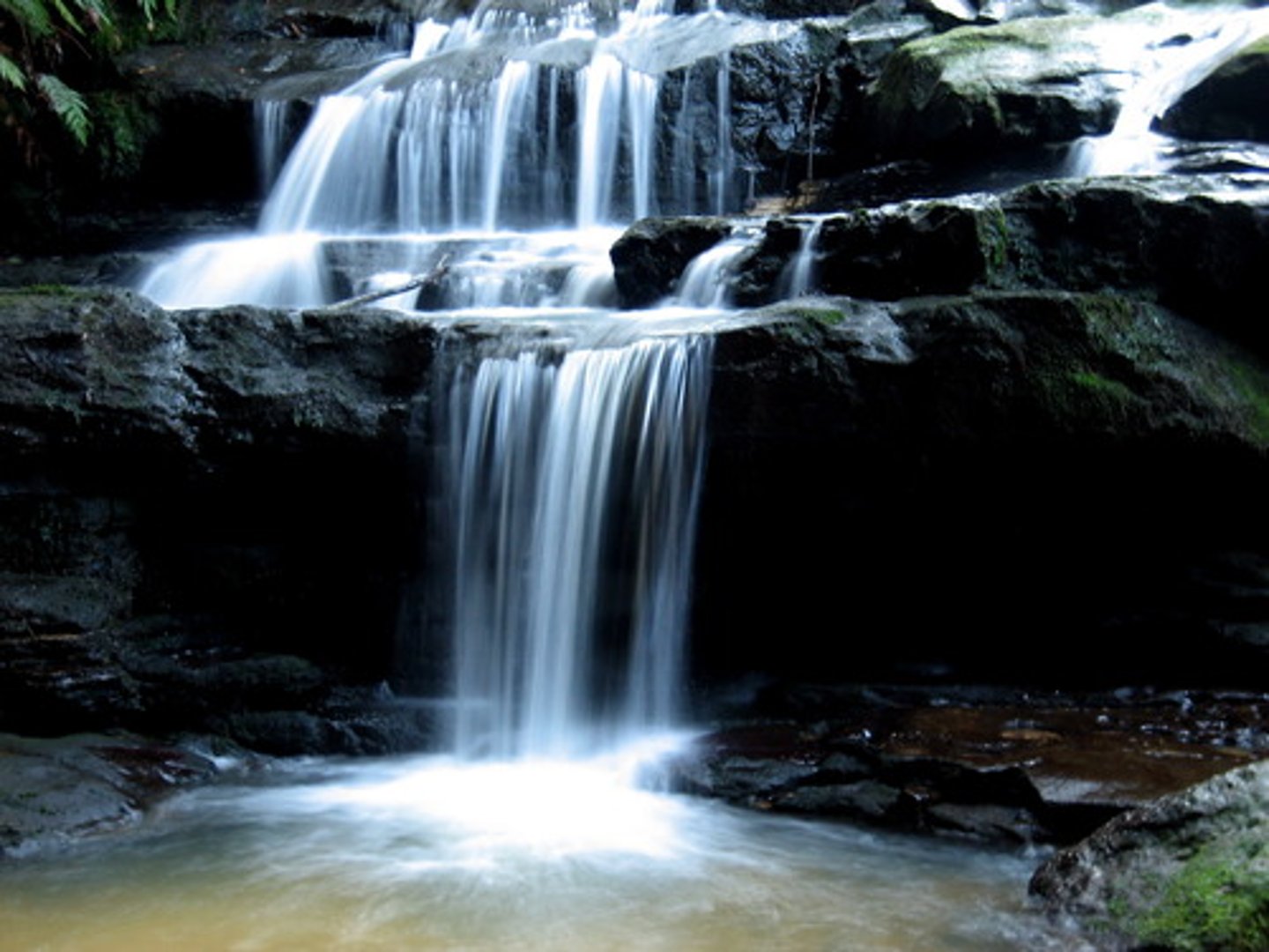 <p>/kæsˈkeɪd/ (v/n): Đổ xuống như thác, truyền tin. [Syn: Waterfall, plunge] [Collo: Cascade down, information cascade] [Ex: Water cascades down the rocks into the pool below.]</p>