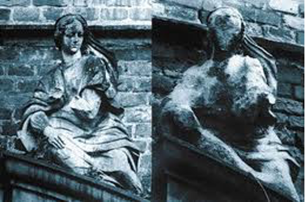 zuur kan gesteente oplossen. kalksteen is hier gevoelig voor. 