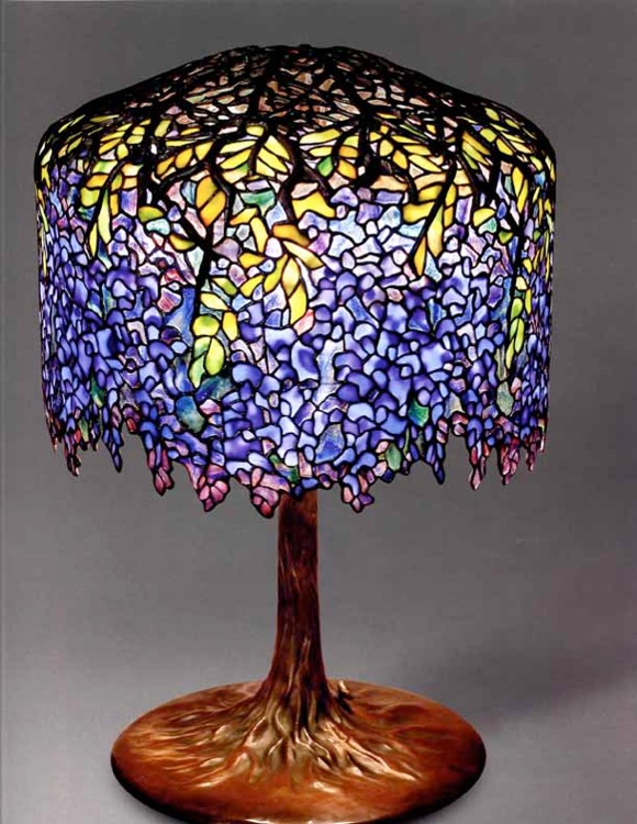 <p>Clara Driscoll - Tiffany Wisteria Lamp</p>
