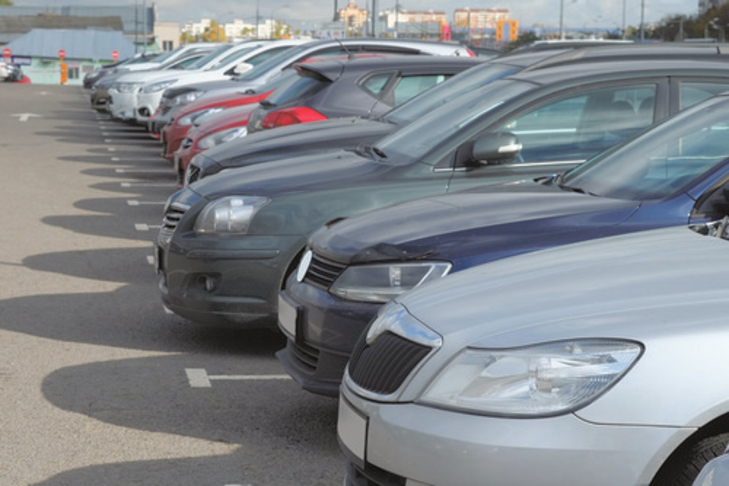 <p>car park</p>