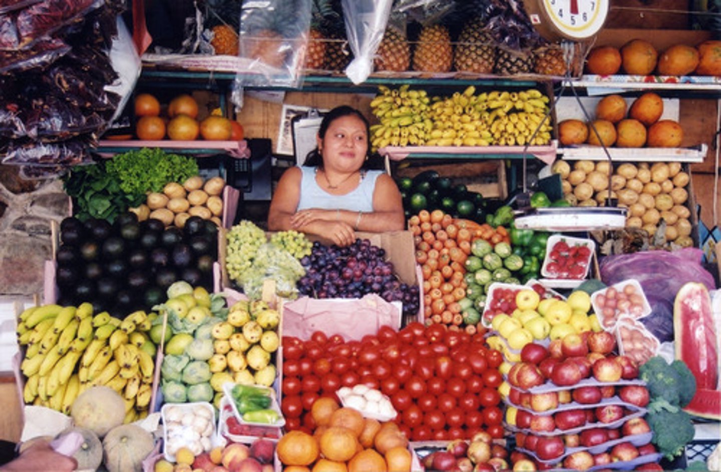 <p>fruit stand</p>