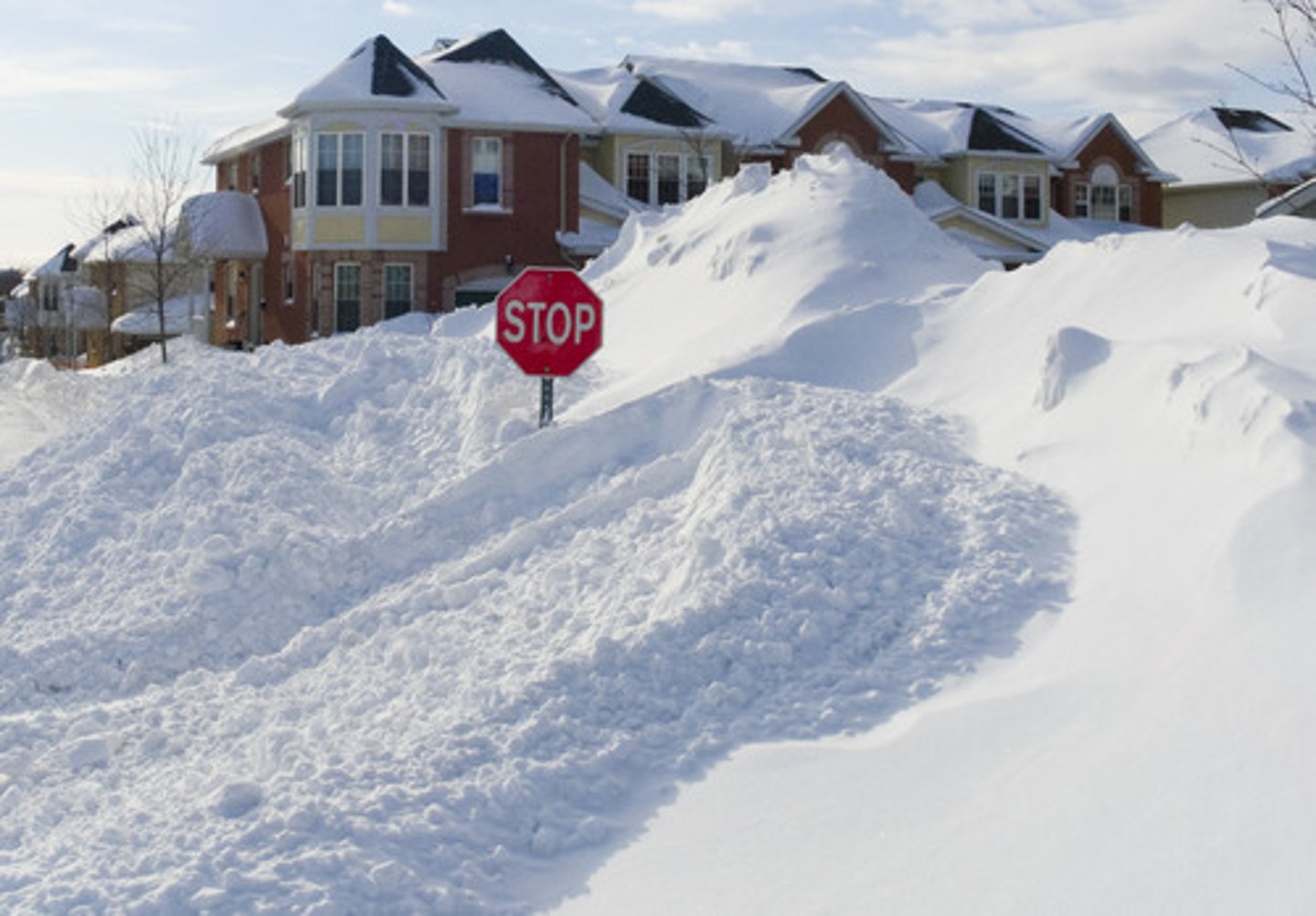 <p>There's (a lot of) snow/ It's snowing (a lot)</p>