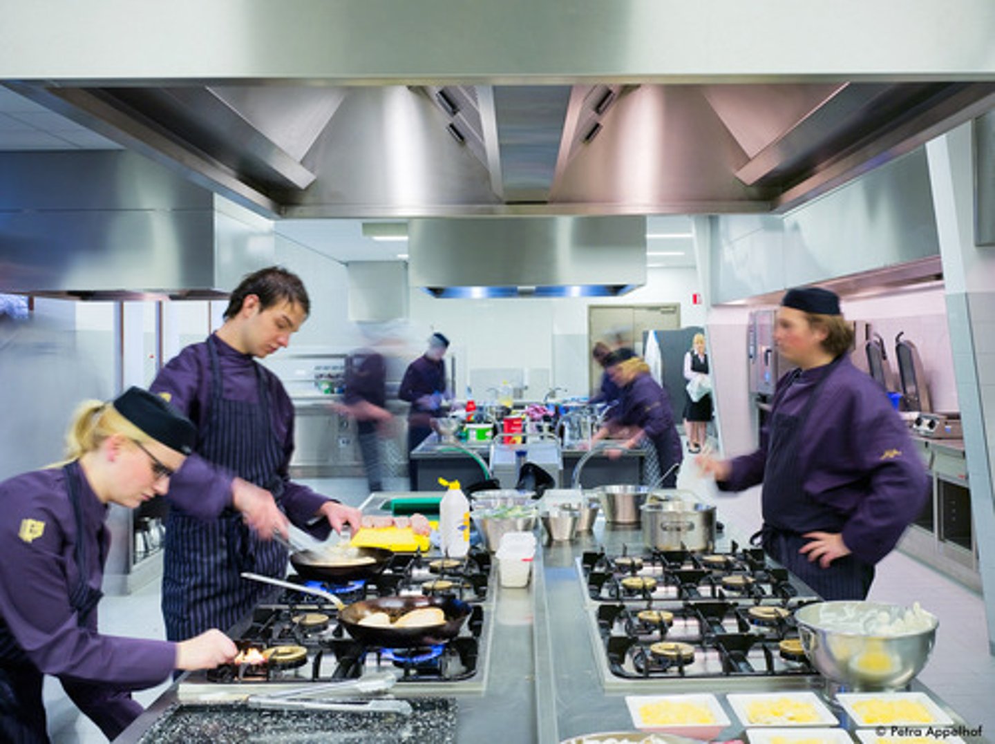 <p>processes raw materials extracted from the primary sector. they do most of the world's manufacturing.</p>